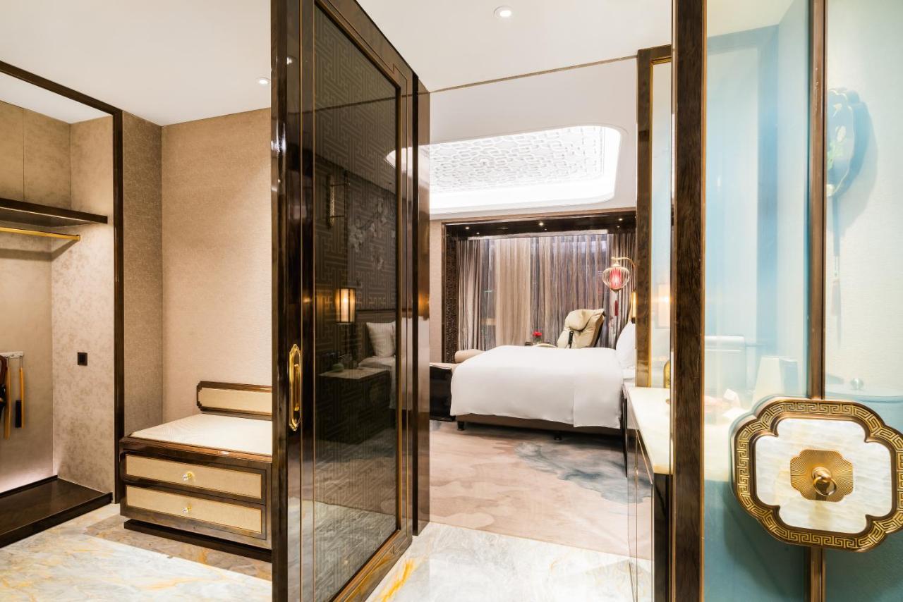 Wanda Reign Chengdu Hotel Екстериор снимка