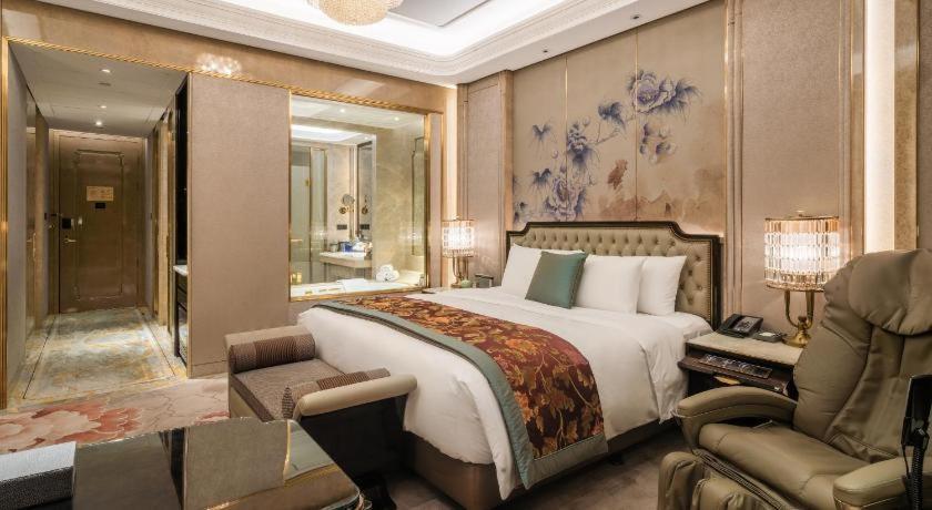 Wanda Reign Chengdu Hotel Екстериор снимка