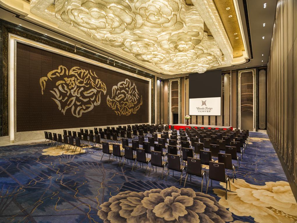 Wanda Reign Chengdu Hotel Екстериор снимка