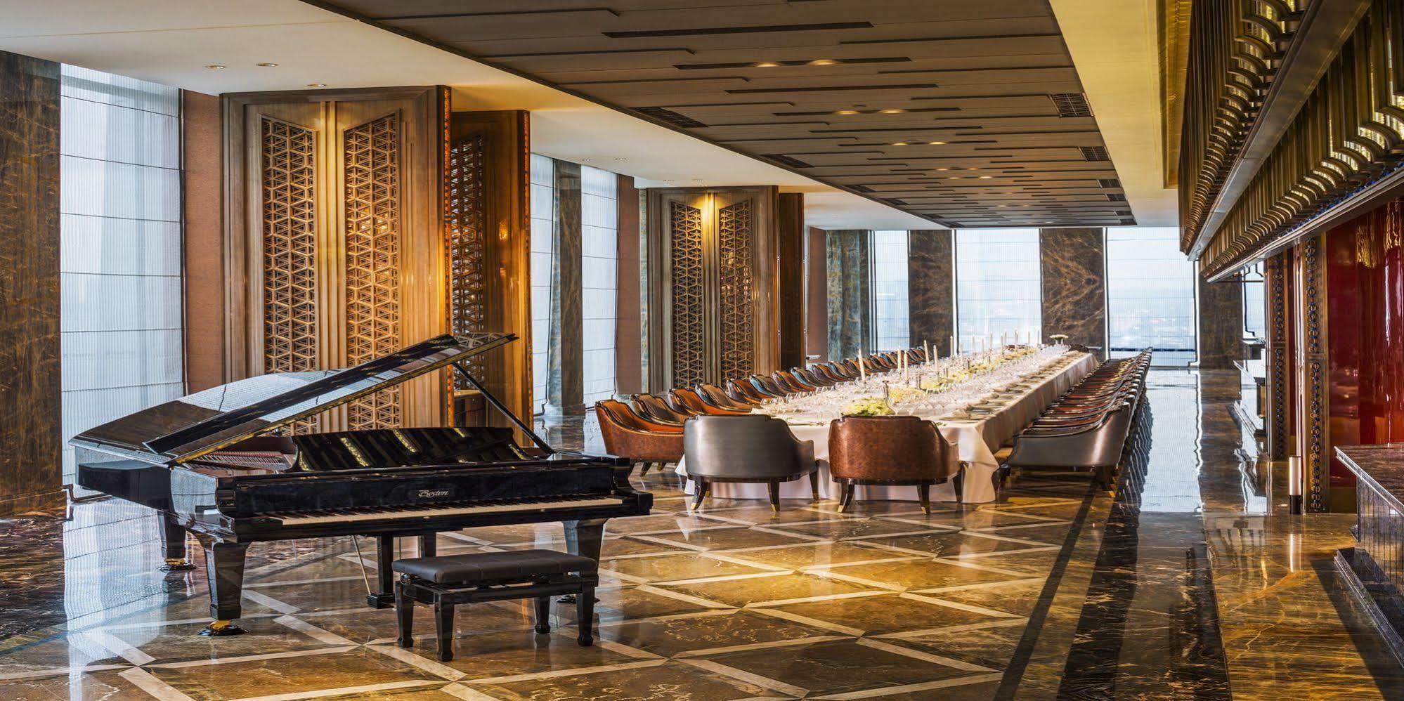 Wanda Reign Chengdu Hotel Екстериор снимка