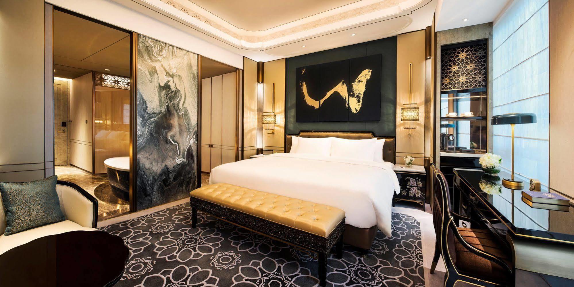 Wanda Reign Chengdu Hotel Екстериор снимка