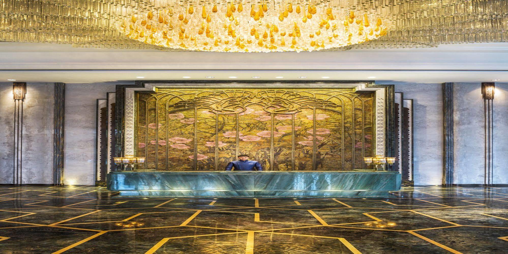 Wanda Reign Chengdu Hotel Екстериор снимка
