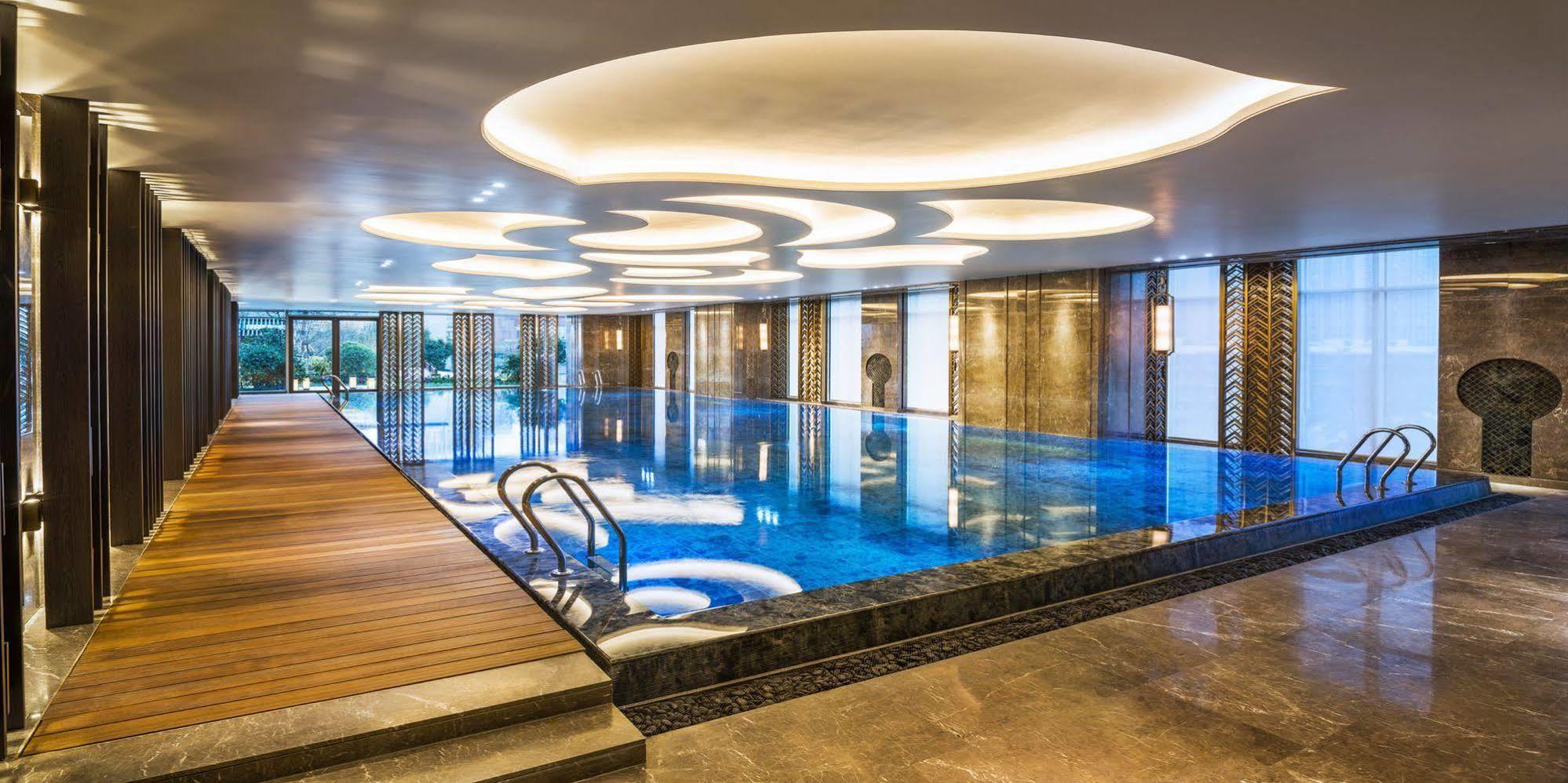 Wanda Reign Chengdu Hotel Екстериор снимка